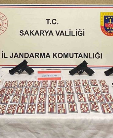 sakaryada-773-sentetik-ecza-ele-gecirildi-3cCOkOKp.jpg