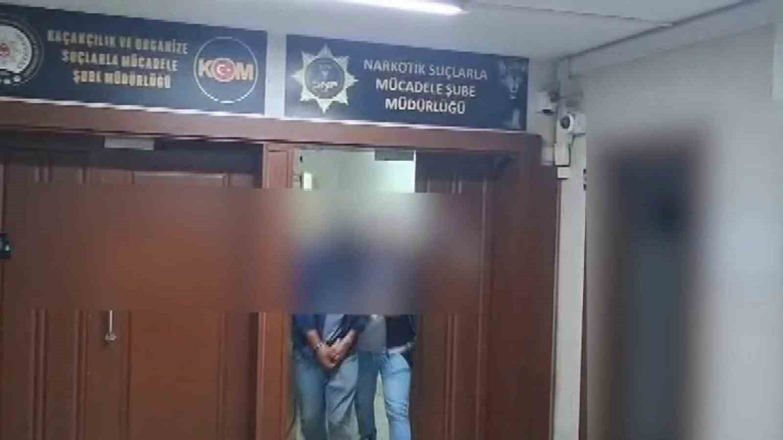 sakaryada anne ogul uyusturucu ticaretinden tutuklandi 0 Zrgc5wTM