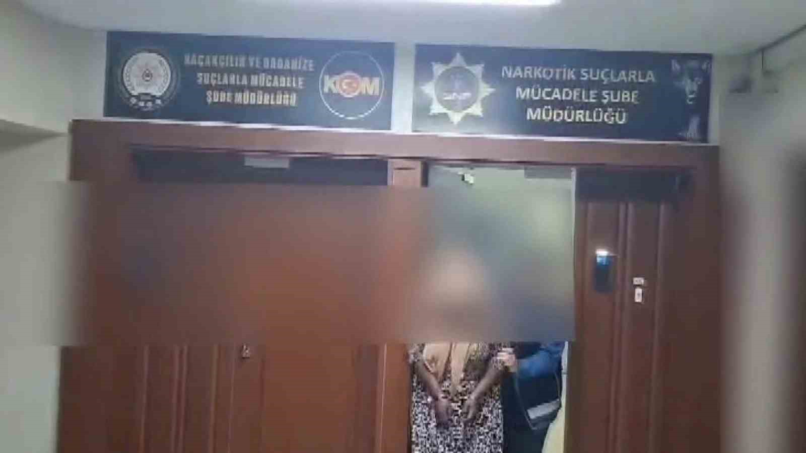sakaryada anne ogul uyusturucu ticaretinden tutuklandi 1 wDrCPJXw
