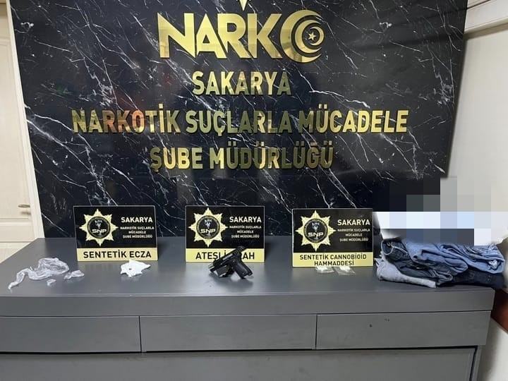 sakaryada anne ogul uyusturucu ticaretinden tutuklandi 2 5I6sFdQO