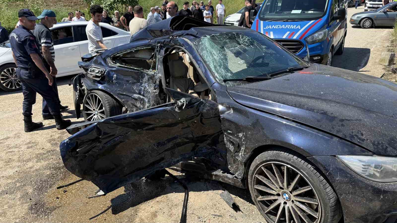 sakaryada araclarin carpistigi kazada 3u cocuk 7 kisi yaralandi 2