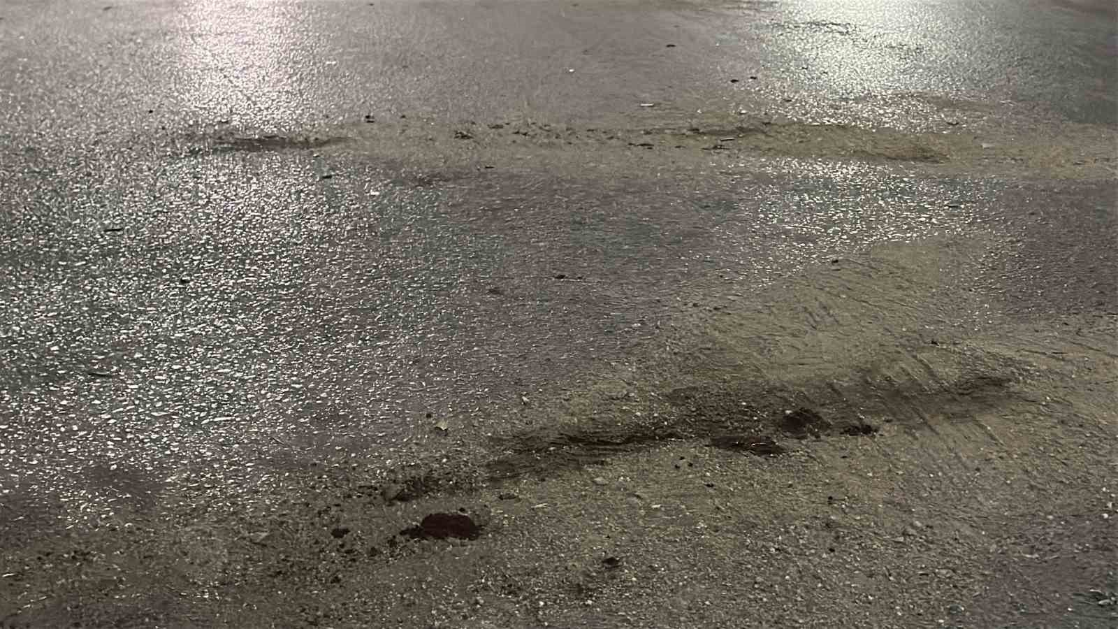 Sakarya’da hafif ticari araç ile iki motosiklet çarpıştı: 2 ağır yaralı 7 sakaryada hafif ticari arac ile iki motosiklet carpisti 2 agir yarali 3