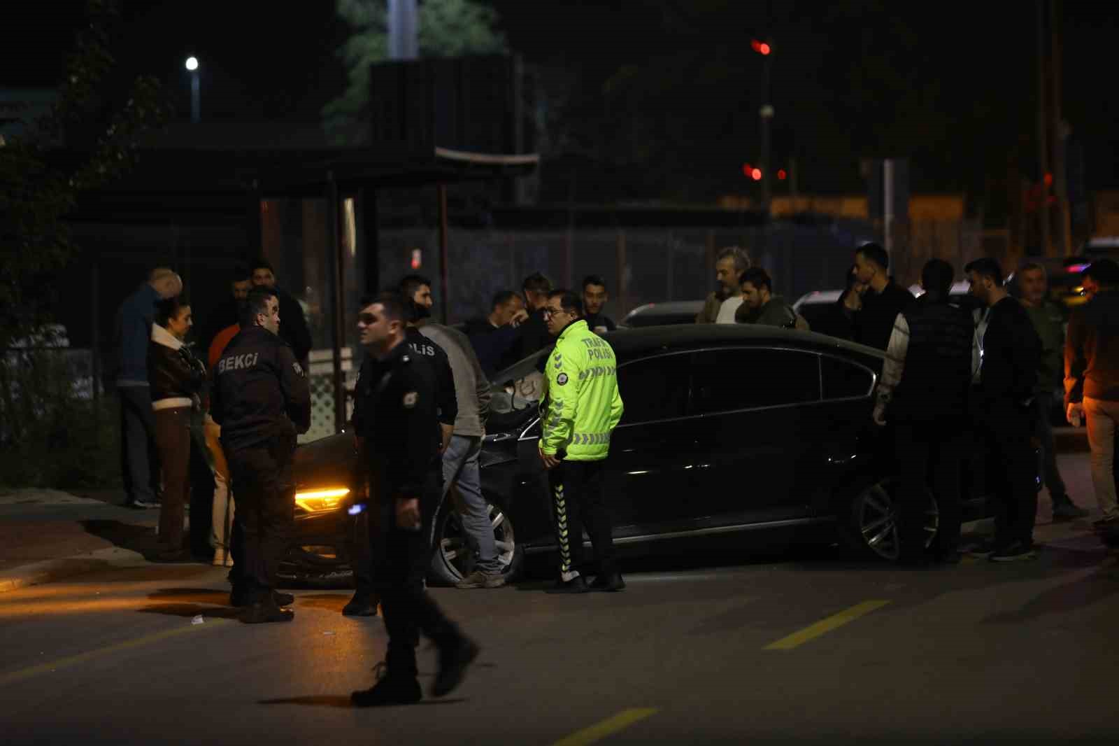 sakaryada hareketli dakikalar uyusturucu tasidigindan suphelenilen arac kilometrelerce kovalandi 6 yKtzTnpl