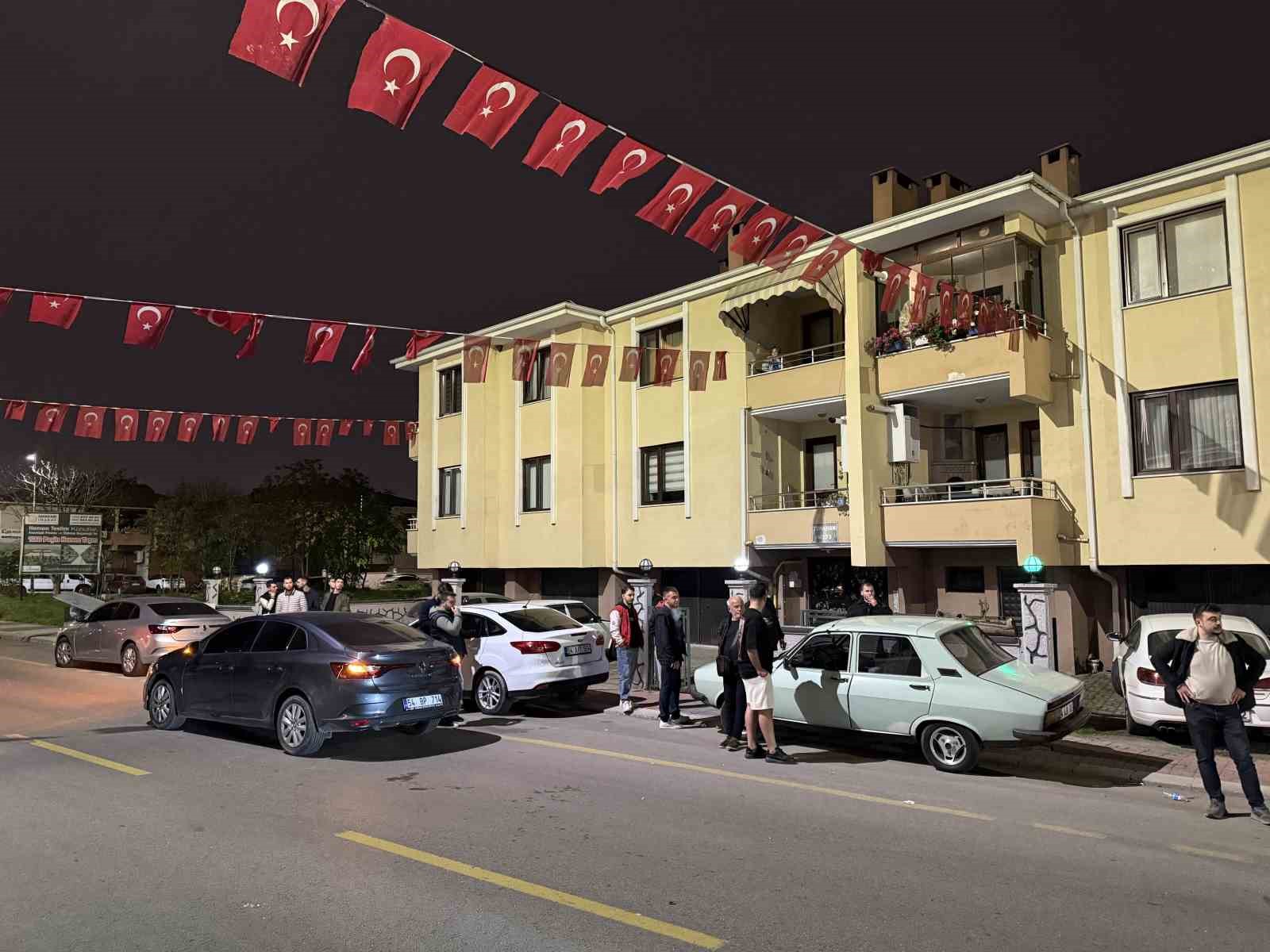 sakaryada hareketli dakikalar uyusturucu tasidigindan suphelenilen arac kilometrelerce kovalandi 9 iu1ieVW1