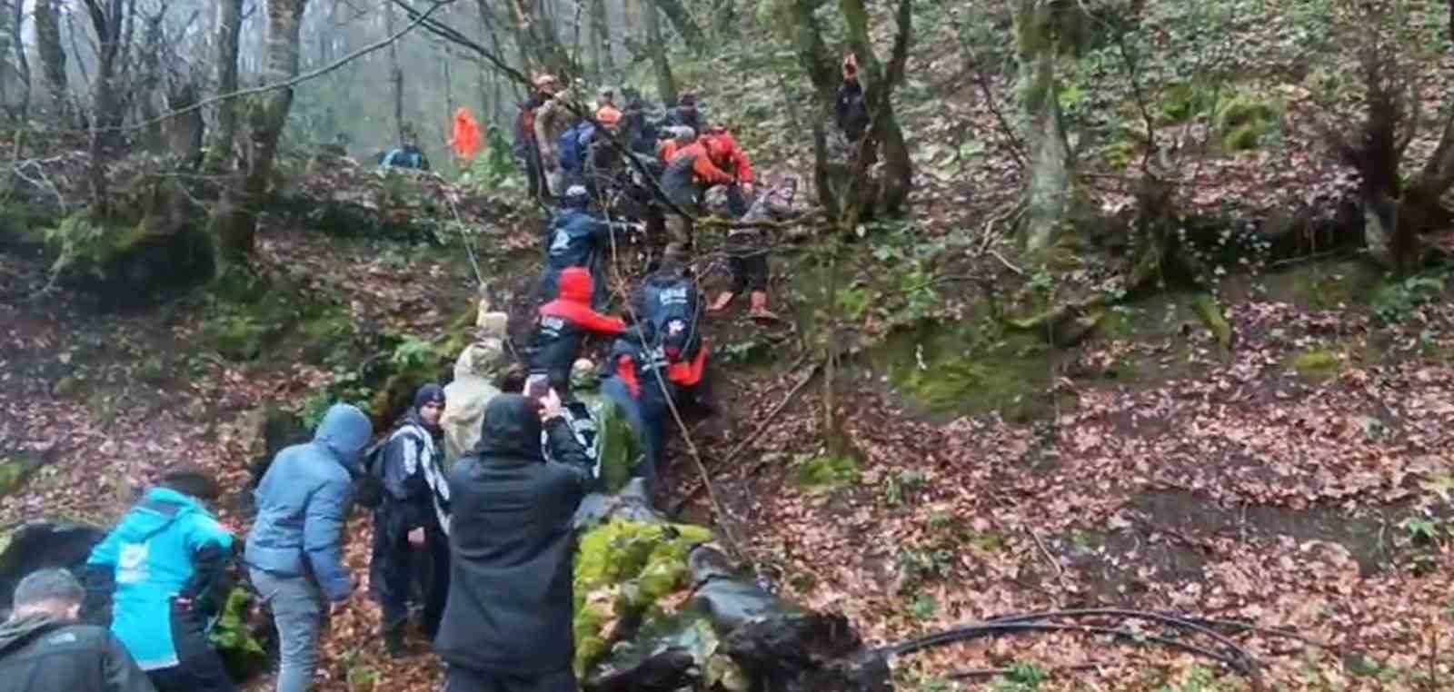 sakaryada iki gundur haber alinamayan vatandasin cansiz bedeni zorlu araziden cikartildi 2 KBad5idK