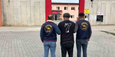 sakaryada-jandarma-suclulara-goz-actirmadi-1-haftada-307-aranan-sahis-yakalandi-k9ZyarWp.jpg