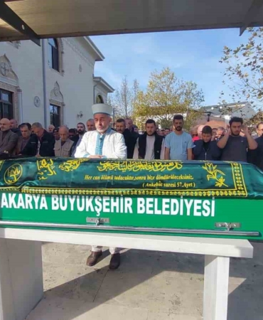 sakaryada-kazada-hayatini-kaybeden-yasli-kadin-son-yolculuguna-ugurlandi-25PNbHr8.jpg