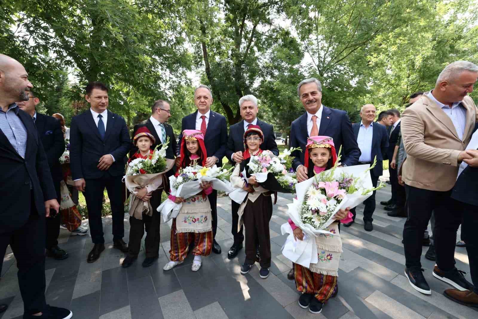 sakaryada kultur soleni basladi 10 farkli noktada 186 etkinlik 4 pnqHJJlJ