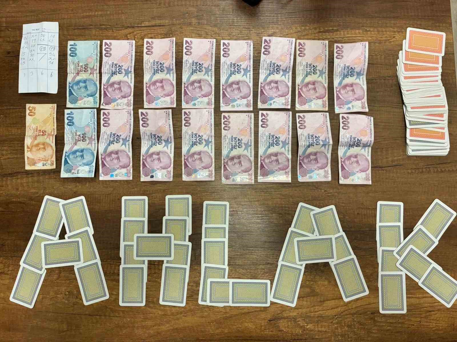 sakaryada kumar oynandigi tespit edilen 3 is yerine baskin 0 sZ2b9AF9