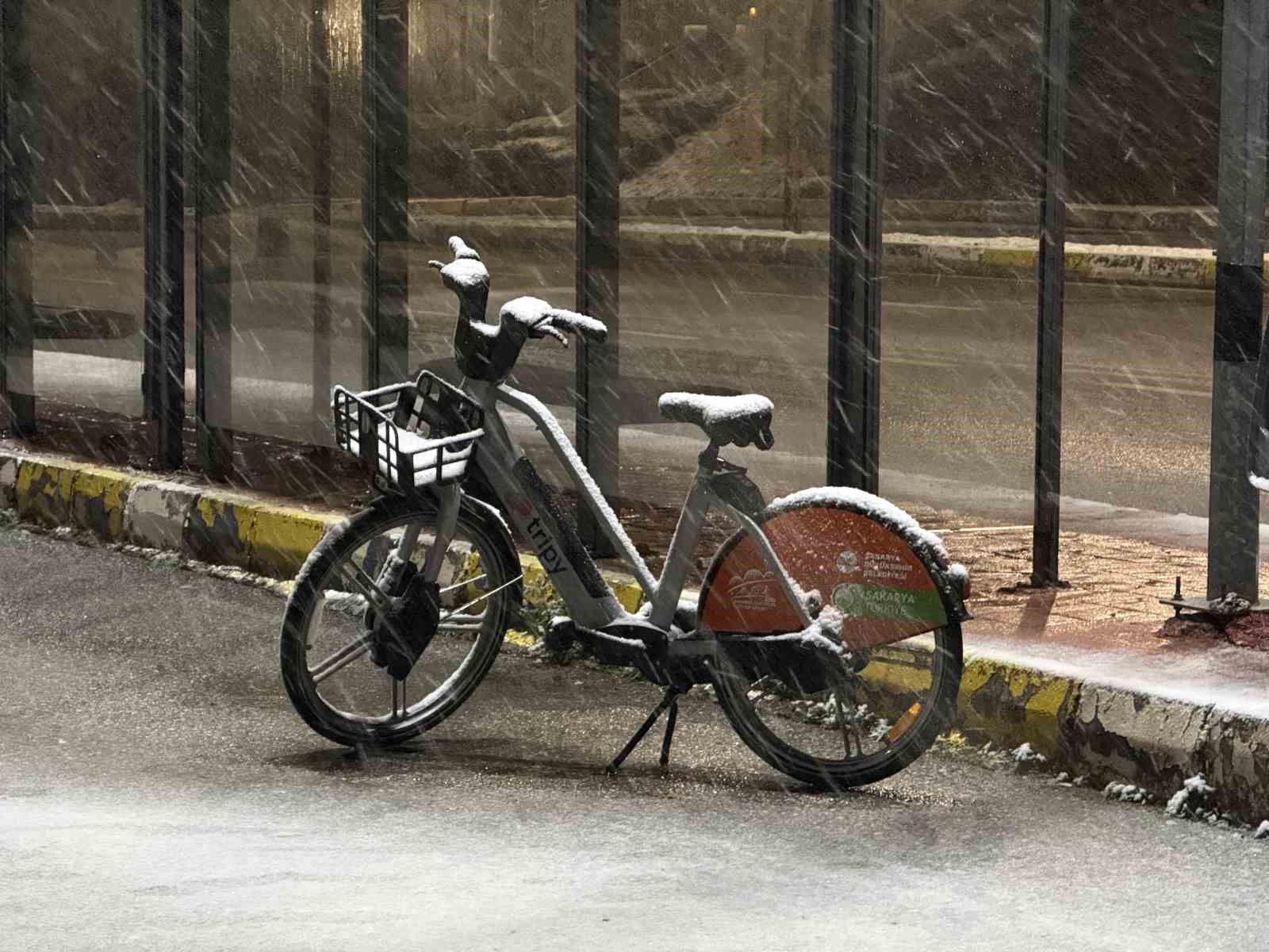 sakaryada lapa lapa kar yagisi basladi 6 Zj7ql3Cy