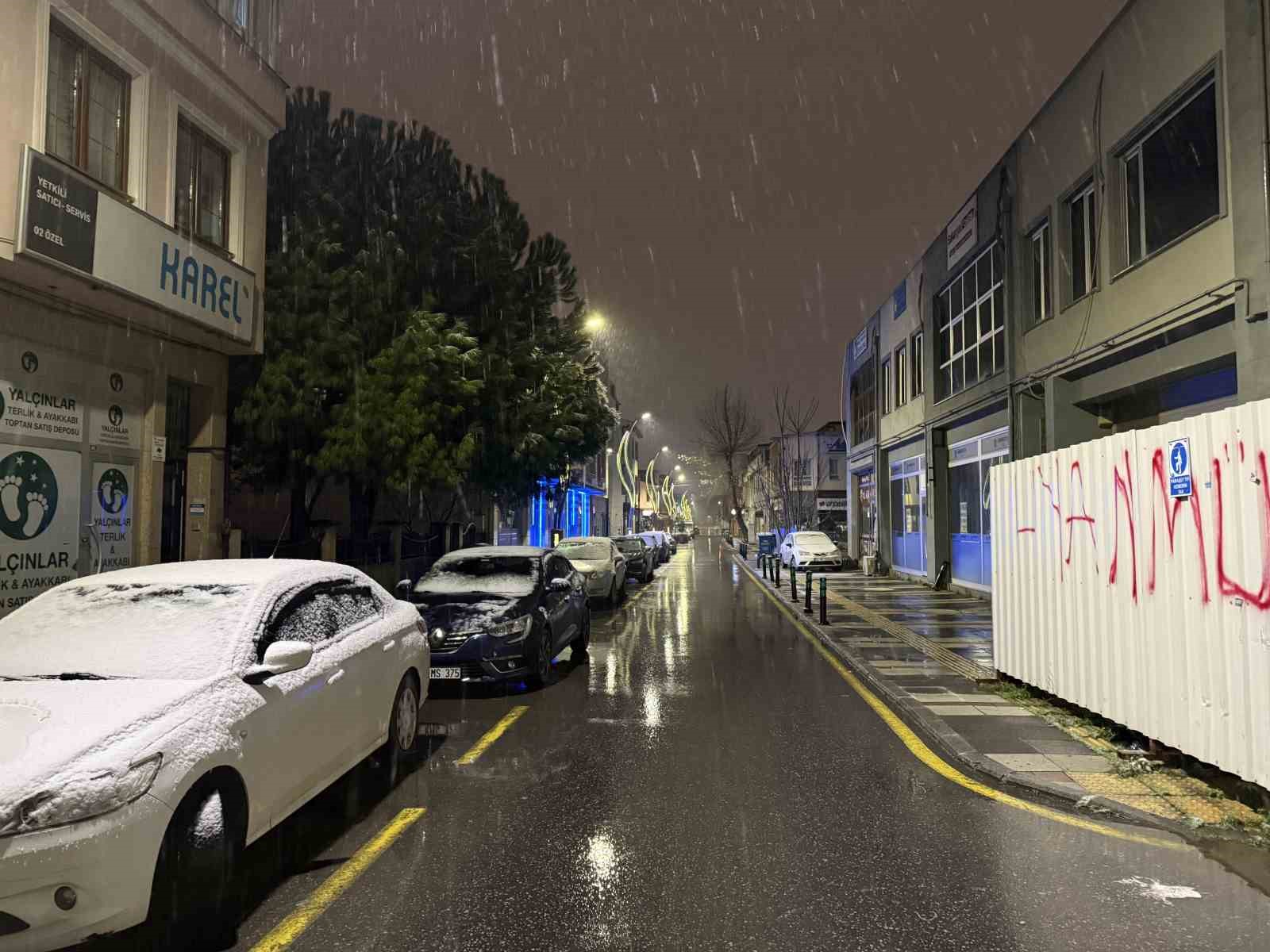 sakaryada lapa lapa kar yagisi basladi 8 bY3ch8zO