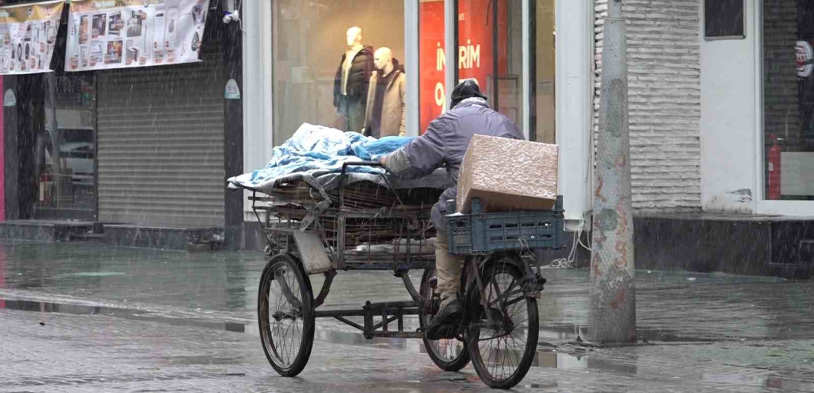 sakaryada lapa lapa kar yagisi etkili oldu 0
