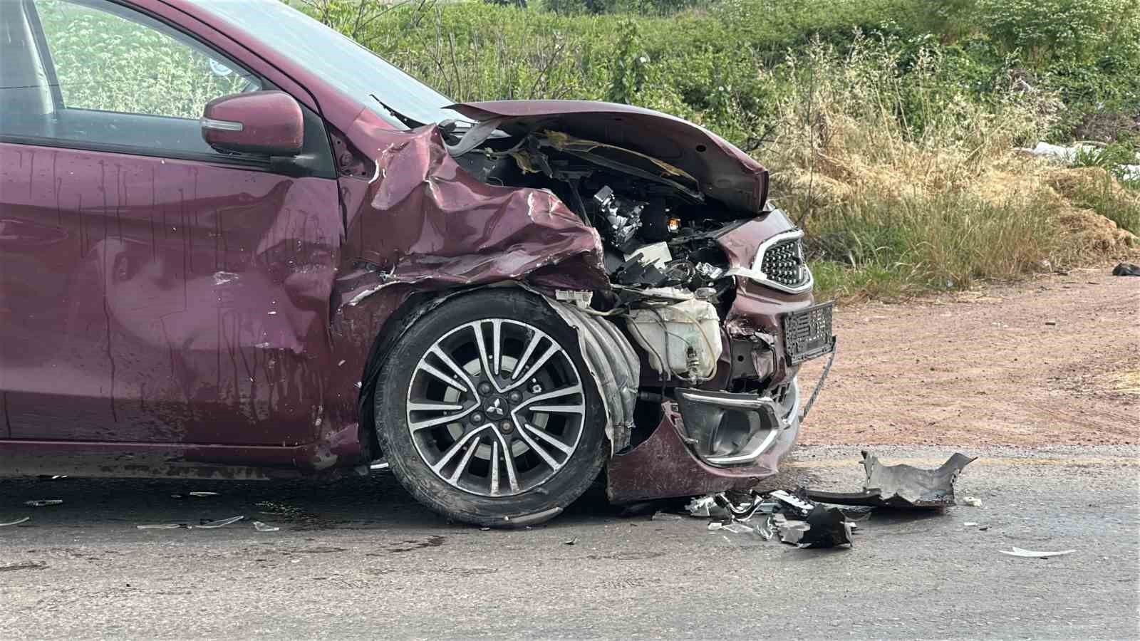 sakaryada otomobiller kafa kafaya carpisti kazada yaralanan olmadi 1 RMJwPXiz