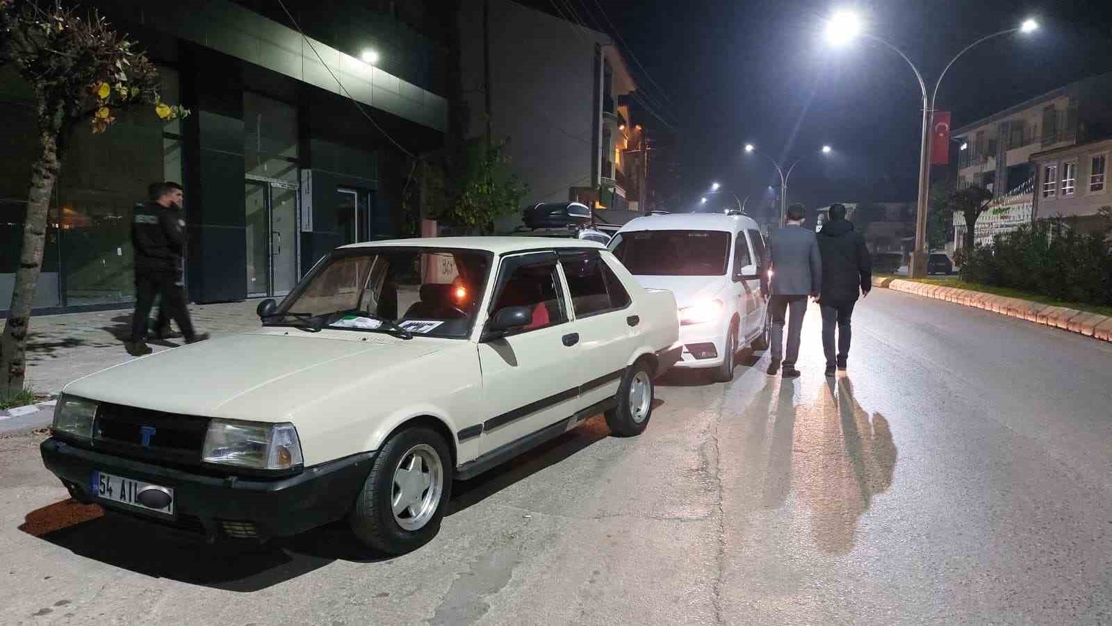 Sakarya’da polis uygulamasında ruhsatsız silah ele geçirildi 6 sakaryada polis uygulamasinda ruhsatsiz silah ele gecirildi 2 7h6edN4I
