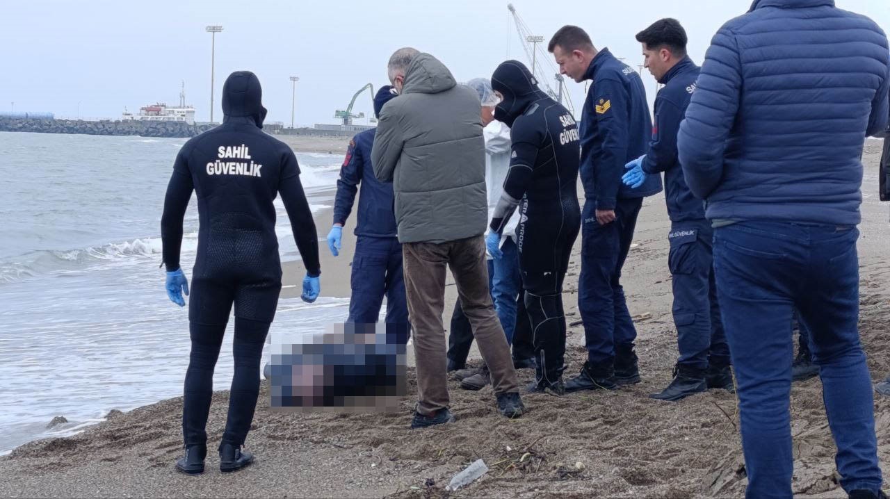 sakaryada sahilde erkek cesedi bulundu 0 sYB12C96