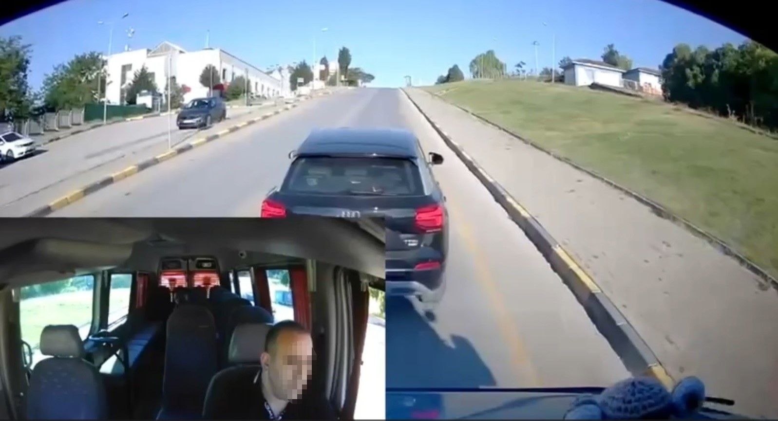 Sakarya’da savcı ile minibüs şoförünün trafikteki kavgası kamerada 5 sakaryada savci ile minibus soforunun trafikteki kavgasi kamerada 1 QVrLHDCi