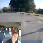 sakaryada-savci-ile-minibus-soforunun-trafikteki-kavgasi-kamerada-tpAOIWNh.jpg