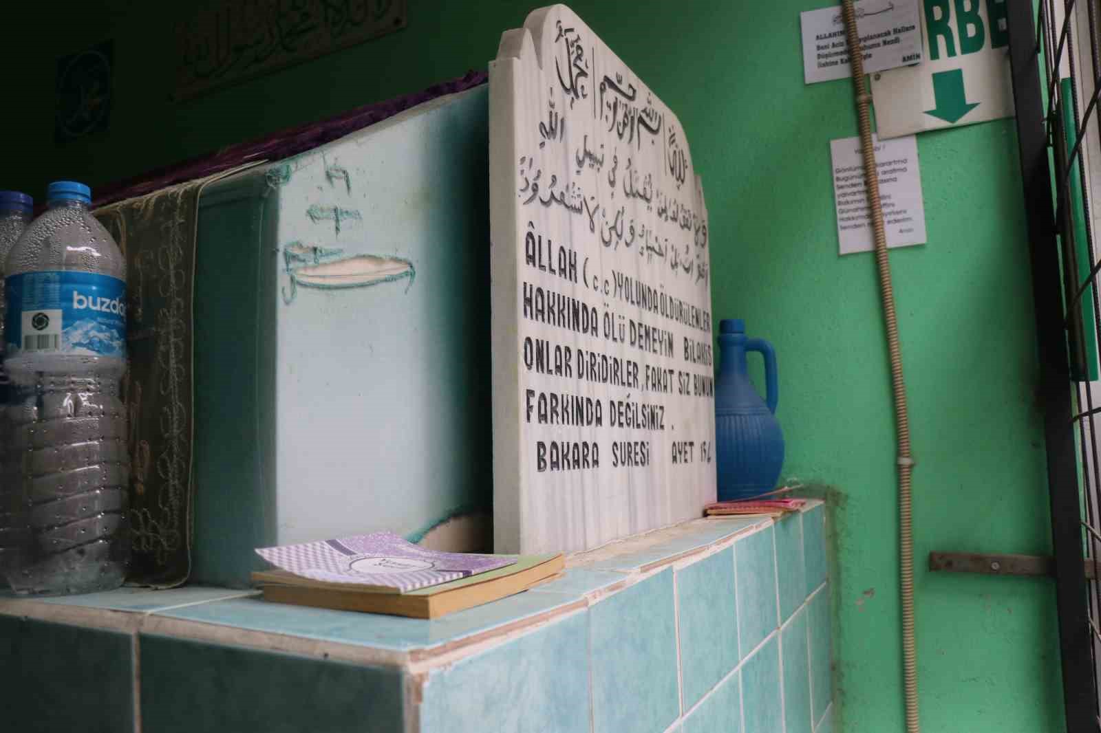 sakaryada sokak arasindaki sirri cozulemeyen turbe merak konusu oldu 2 Stuky4WA