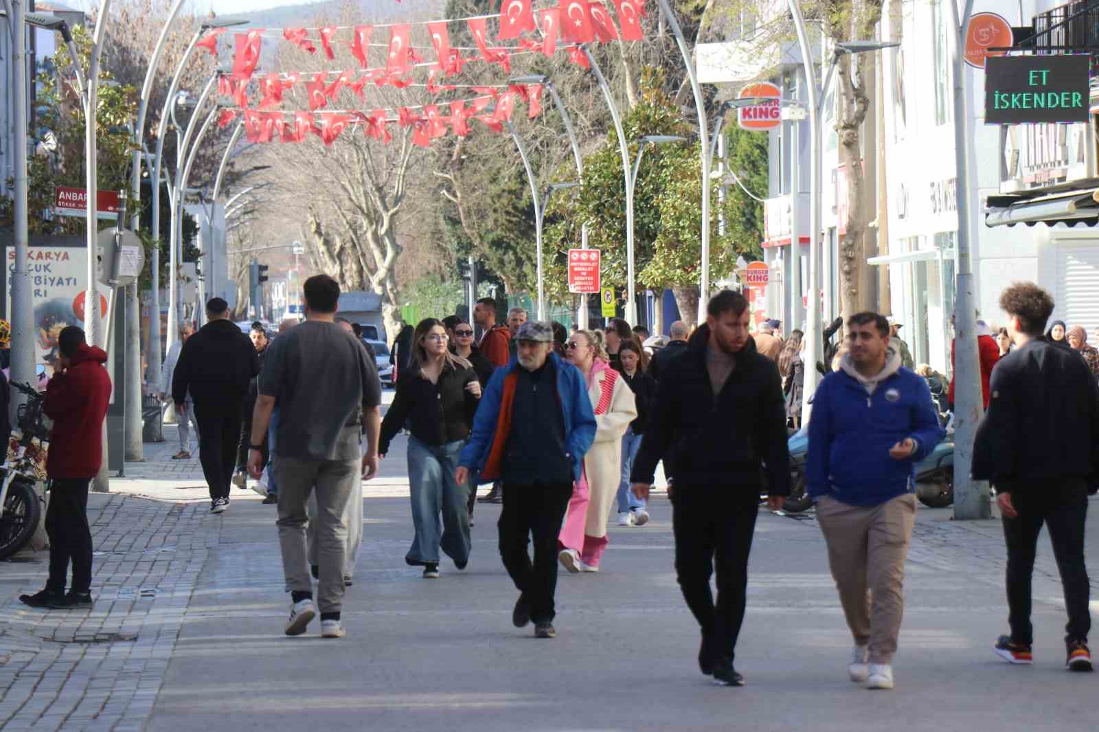 sakaryada subat ayinda bahardan kalma gunler yasaniyor 2 dWZBzARn