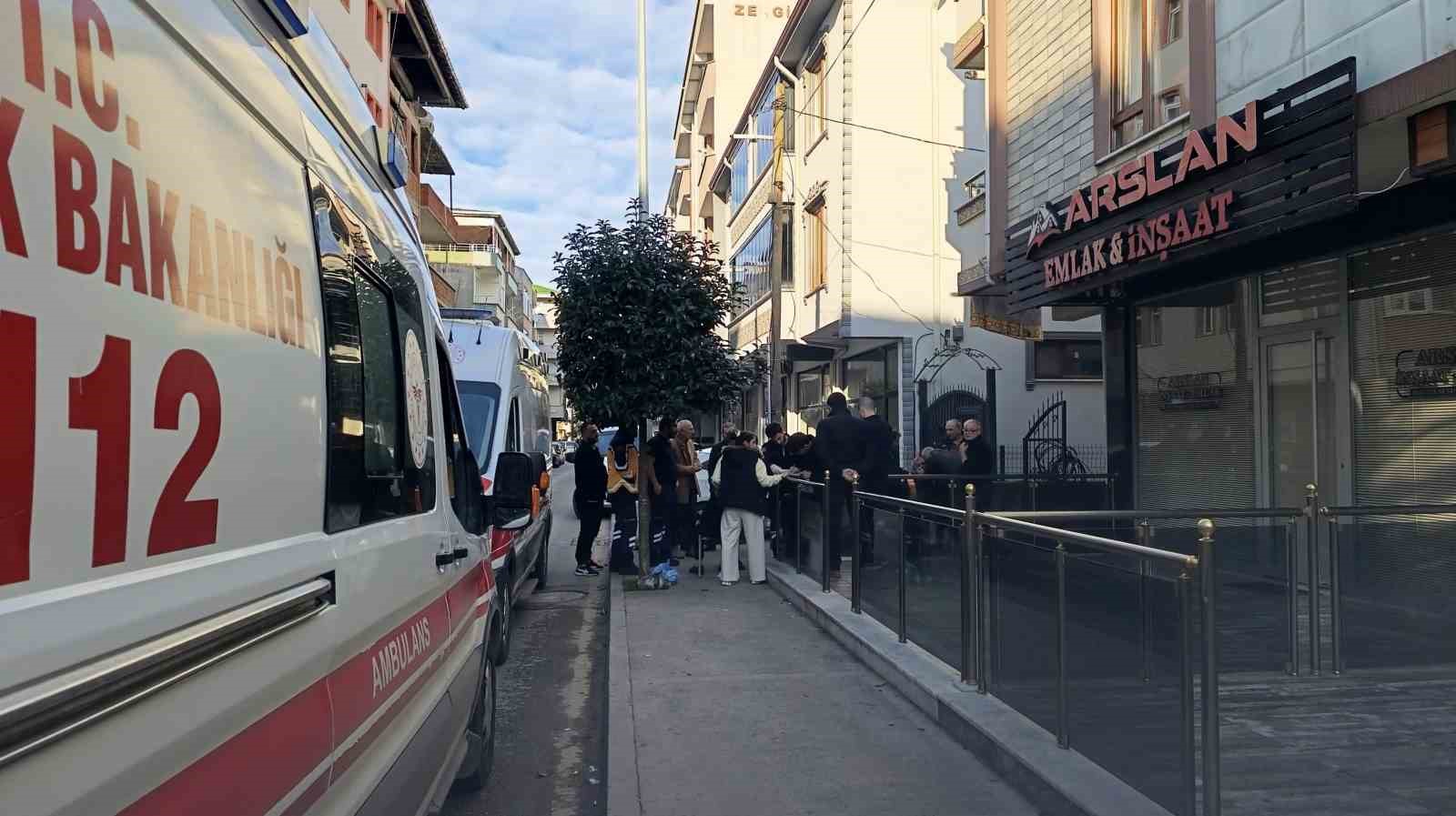 sakaryada supheli olum 3 cocuk babasi 67 yasindaki adam evinde olu bulundu 2 tNIQYfDp