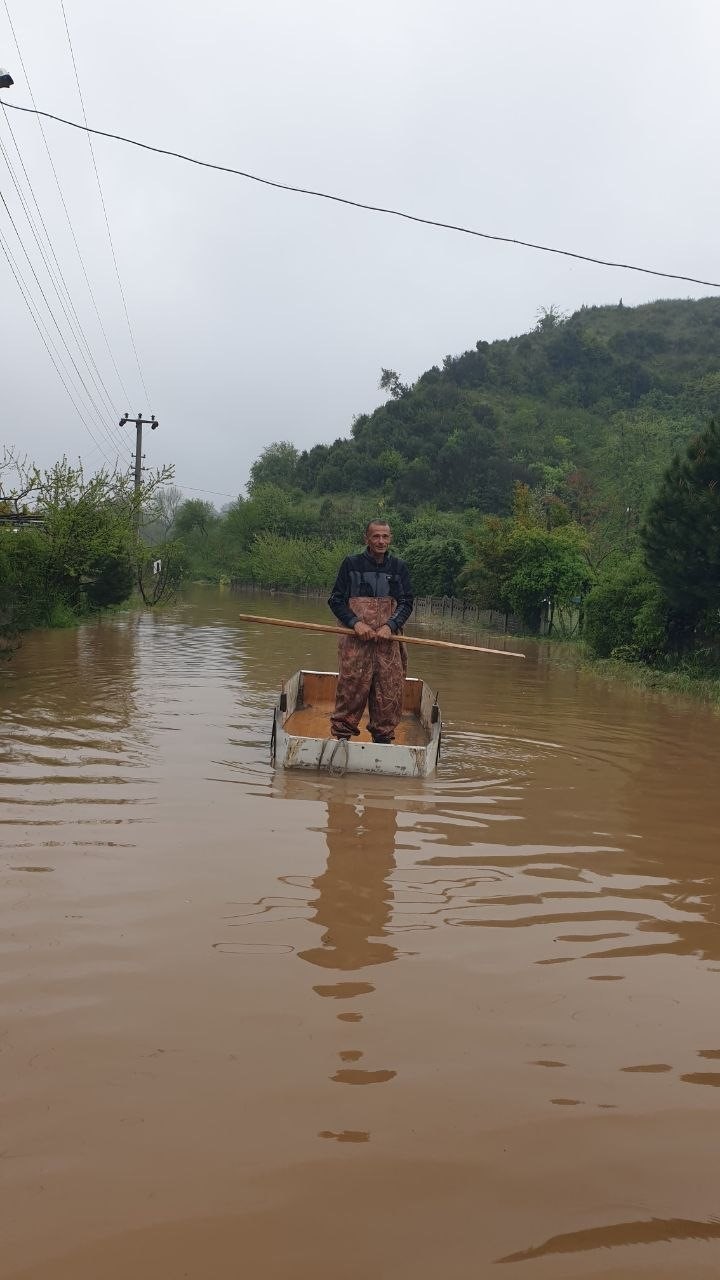 sakaryada taskin sonrasi venedik manzarasi evine kayikla gitti 2 NNhWyDDp
