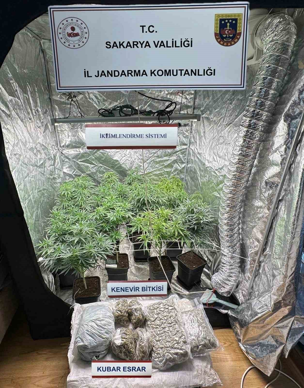 sakaryada uyusturucu operasyonlari 5 tutuklama 2 FkU1q3Ah
