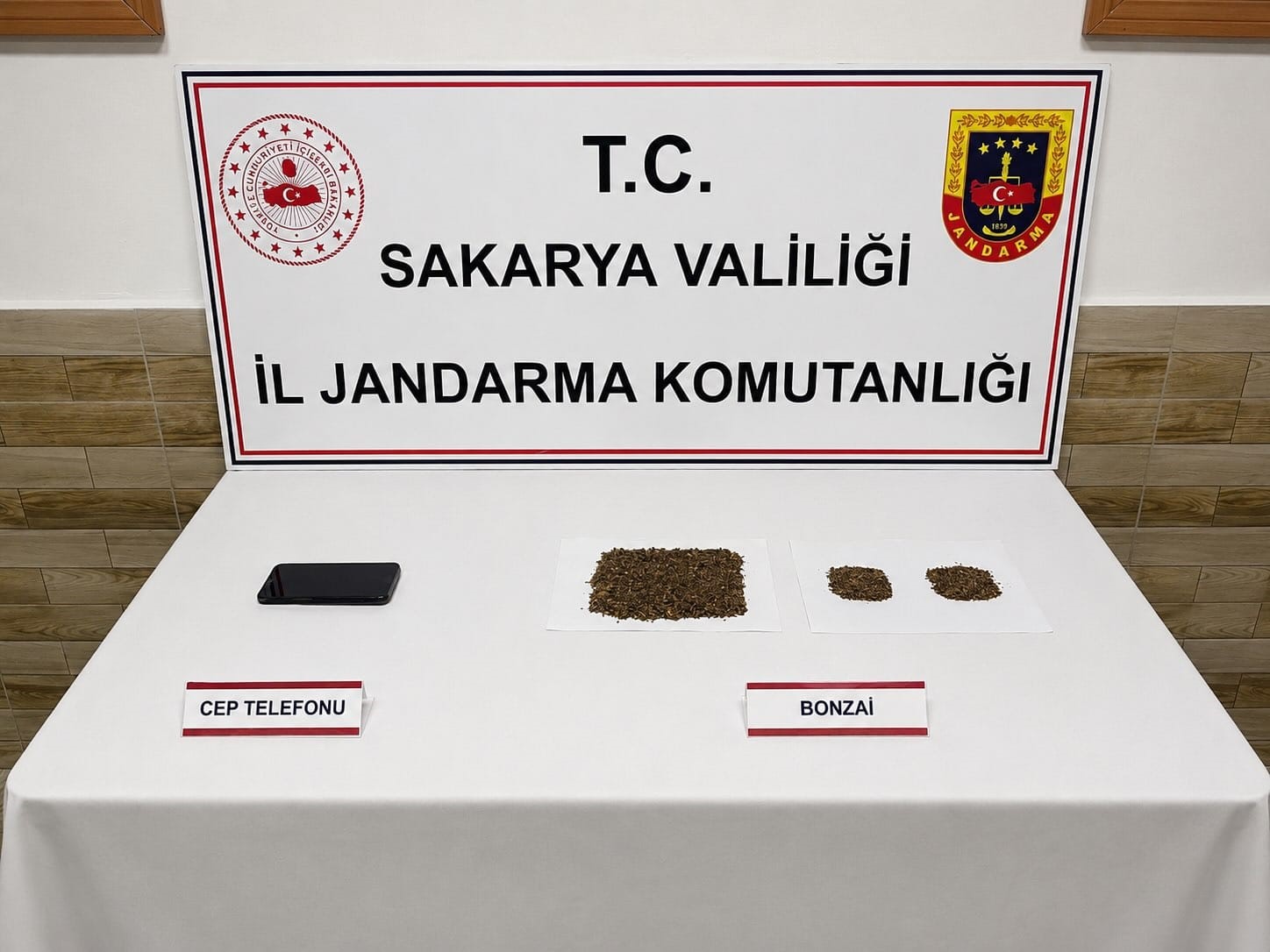 Sakarya’da uyuşturucu operasyonu: 2 tutuklama 4 sakaryada uyusturucu operasyonu 2 tutuklama 0 nuCHOfIi