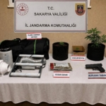 sakaryada-uyusturucu-operasyonu-2-tutuklama-qWJUBbVk.jpg
