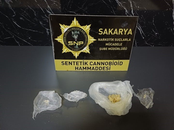 sakaryada zehir tacirlerine operasyon 3 tutuklama 1 TIPrvIvn