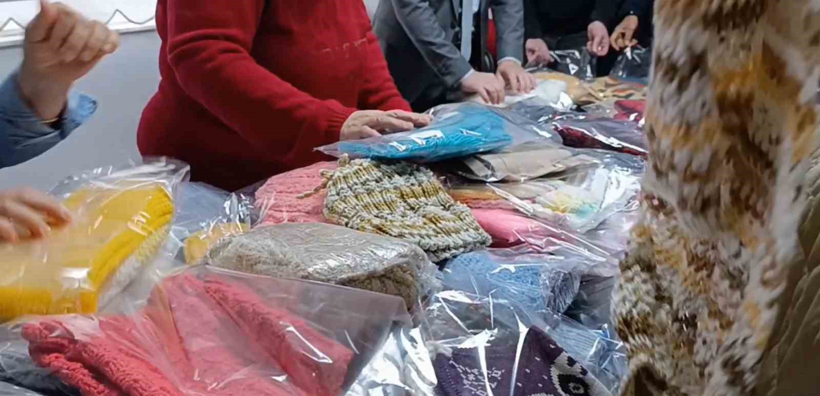 sakaryali kadinlar elleriyle iyilik oruyor 3 kI18sKvC