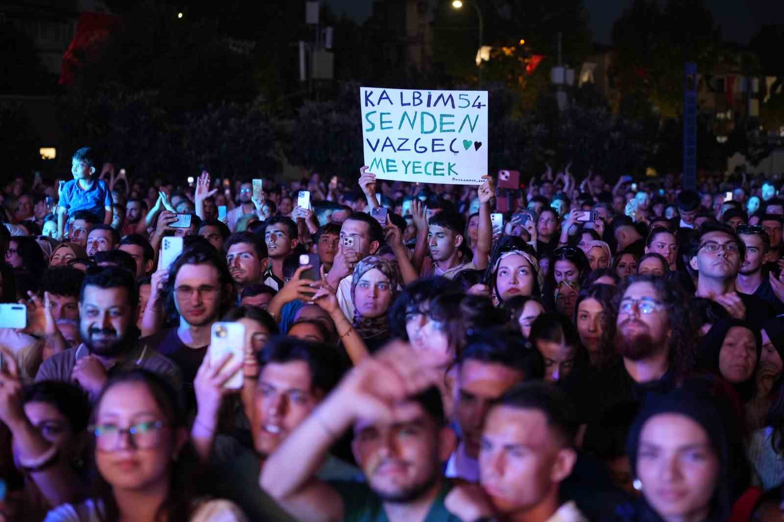 sakaryalilar festivalin son gununde kirac ile costu 2
