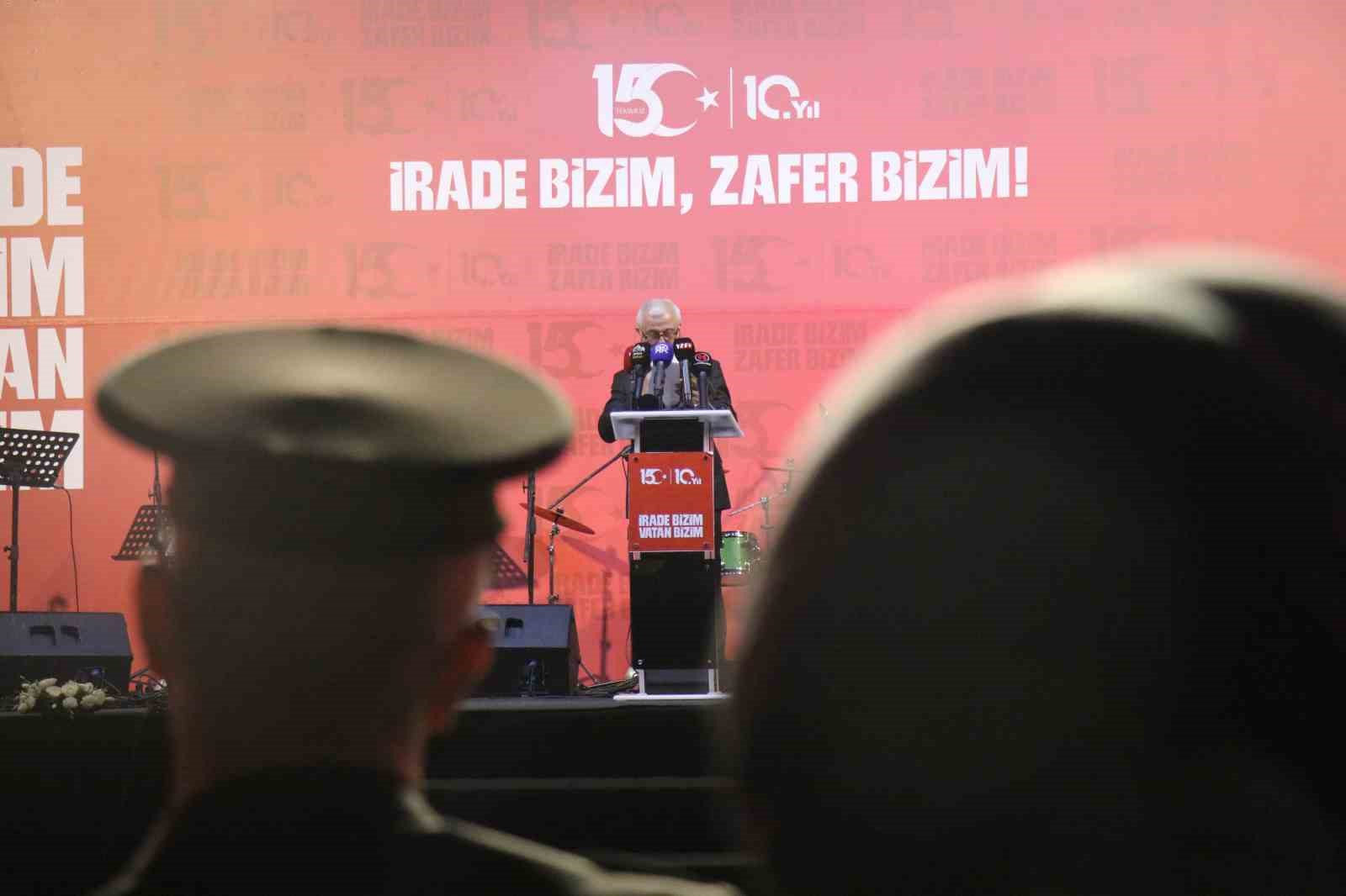 Sakaryalılar, hain darbe girişiminin 10. yılında yeniden tek yürek oldu 5 sakaryalilar hain darbe girisiminin 10 yilinda yeniden tek yurek oldu 1