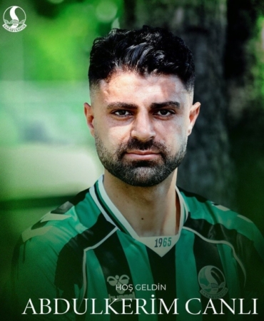 sakaryaspor-3-futbolcuyu-renklerine-bagladi-tmH78lU2.jpg