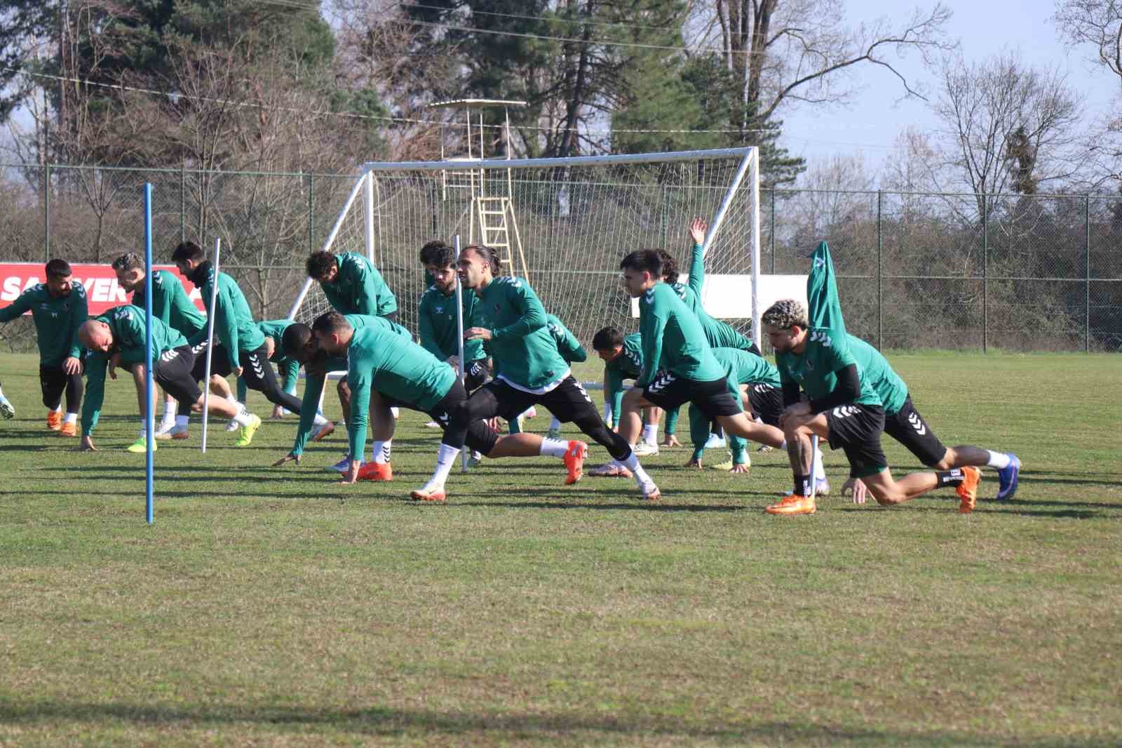 Sakaryaspor, Adana Demirspor mesaisinde 5 sakaryaspor adana demirspor mesaisinde 1 X6A74z5F