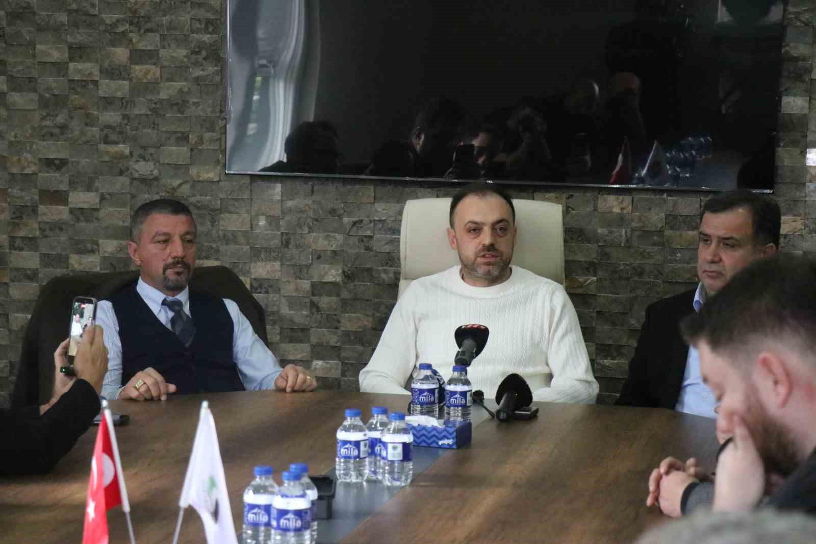 sakaryaspor baskani enes zenginden 1 aylik rapor 8 transfer 18 dosya kapatma 1