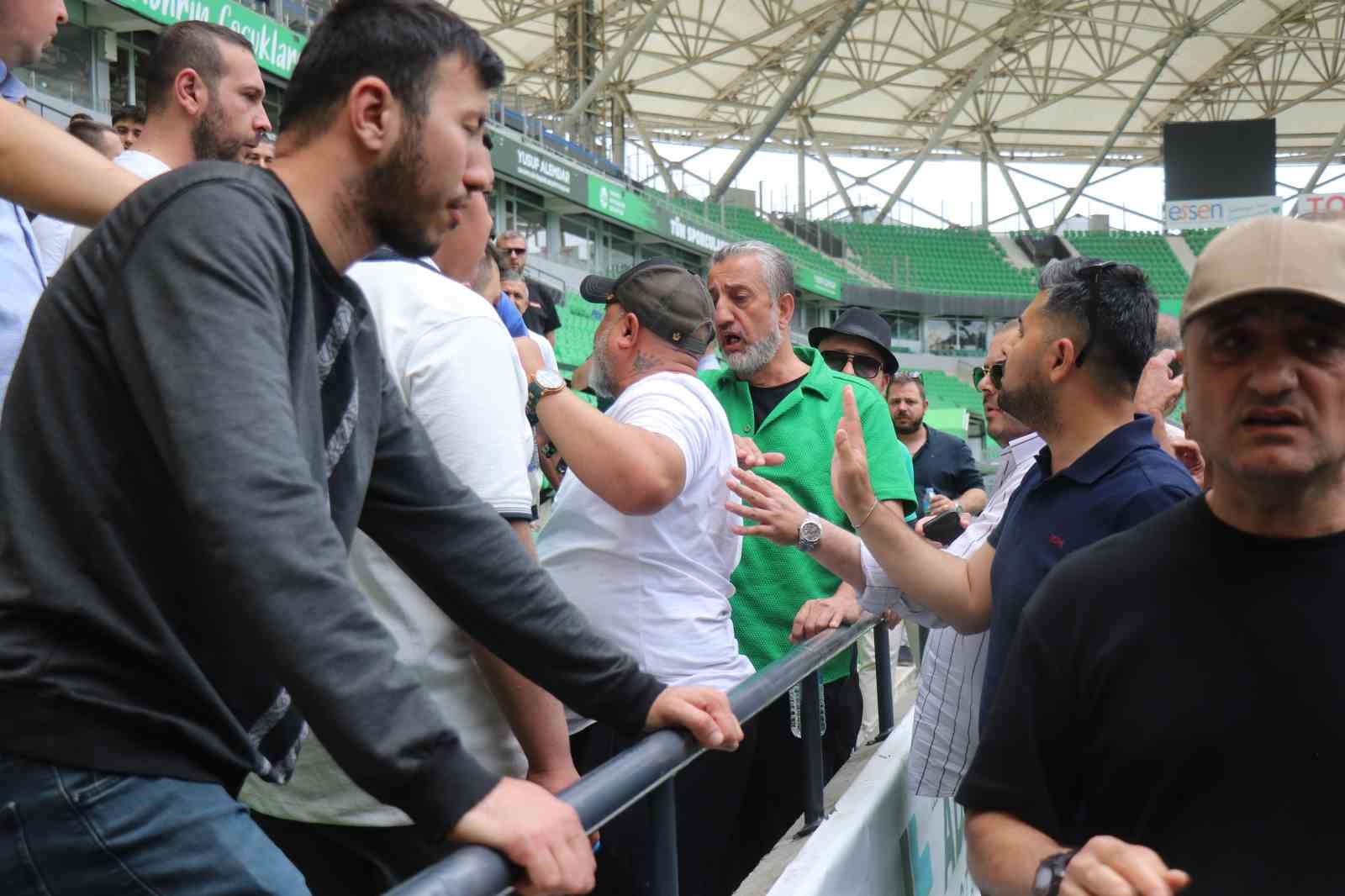 sakaryaspor kongresinde arbede secim ertelendi 1 EreujDDK