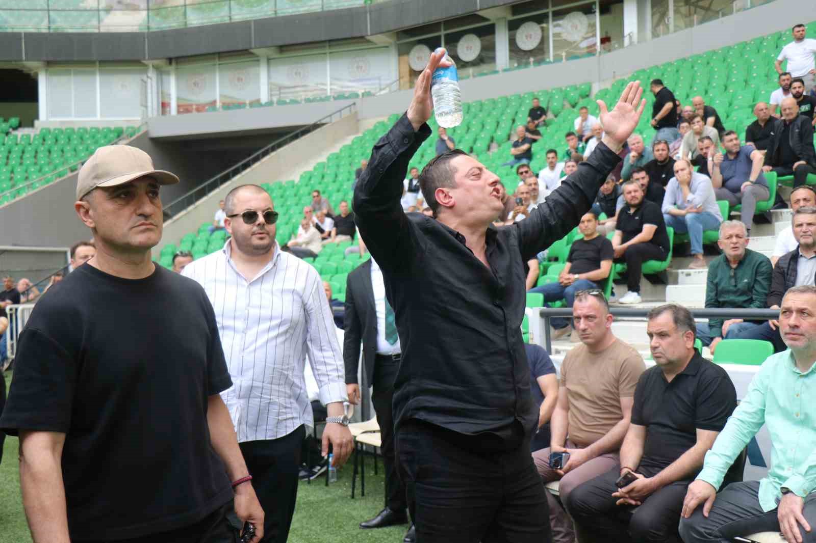 sakaryaspor kongresinde arbede secim ertelendi 2