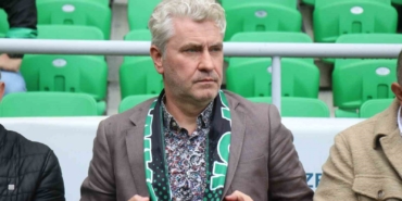 sakaryaspor-kulubu-baskani-gorevinden-ayrildigini-duyurdu-rGPpR7SF.jpg