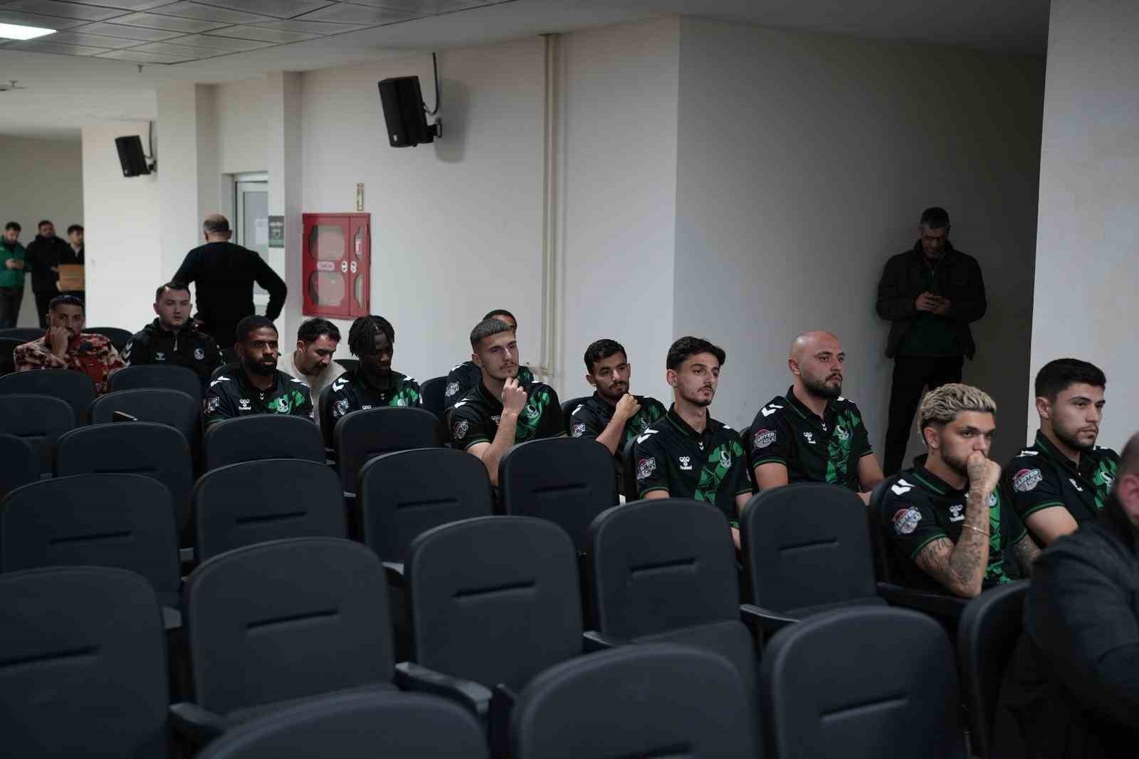sakaryasporda transferin son gununde 13 imza birden atildi 3