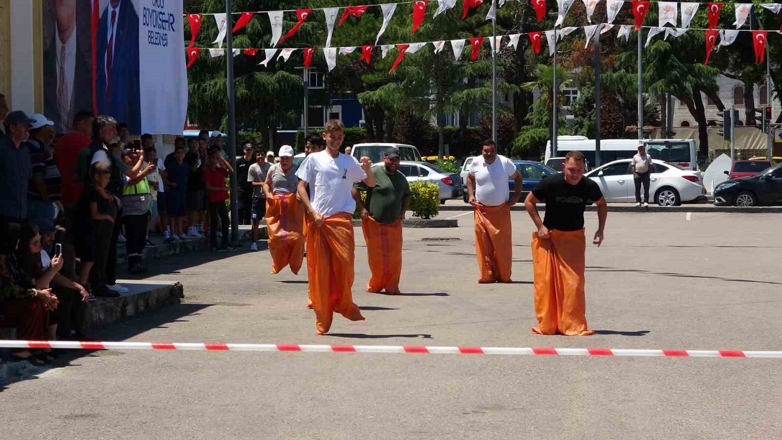 sakin sehirde denizcilik ve kabotaj bayrami kutlandi 9 S52j31ZW
