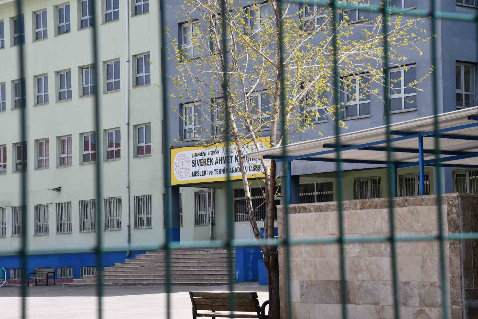Saldırı olayının yaşandığı Siverek’te okullarda sessizlik hakim 7 saldiri olayinin yasandigi siverekte okullarda sessizlik hakim 3 XgePpmaC