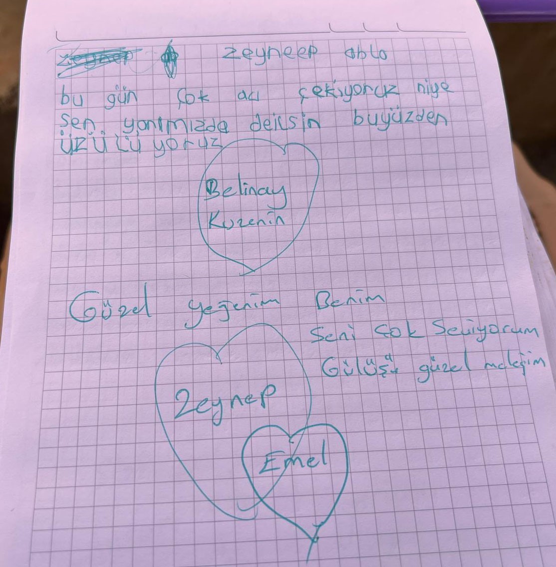 Saldırıda can veren çocukların mezarlarına bırakılan notlar duygulandırdı 14 saldirida can veren cocuklarin mezarlarina birakilan notlar duygulandirdi 10 uKVda4hN