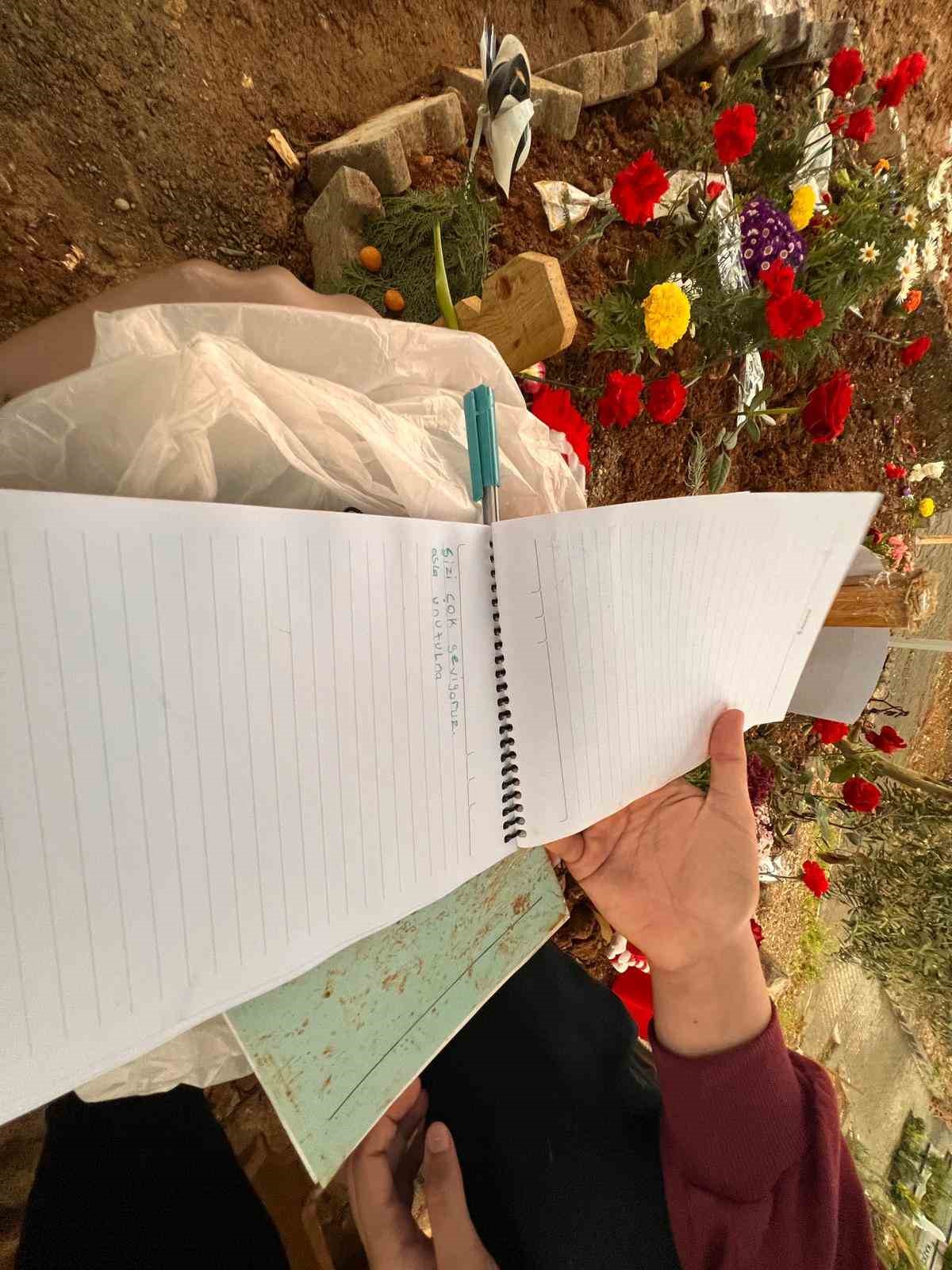 saldirida hayatini kaybeden ogrencilerin mezarlarina birakilan notlar duygulandiriyor 10 QFUCVyr5