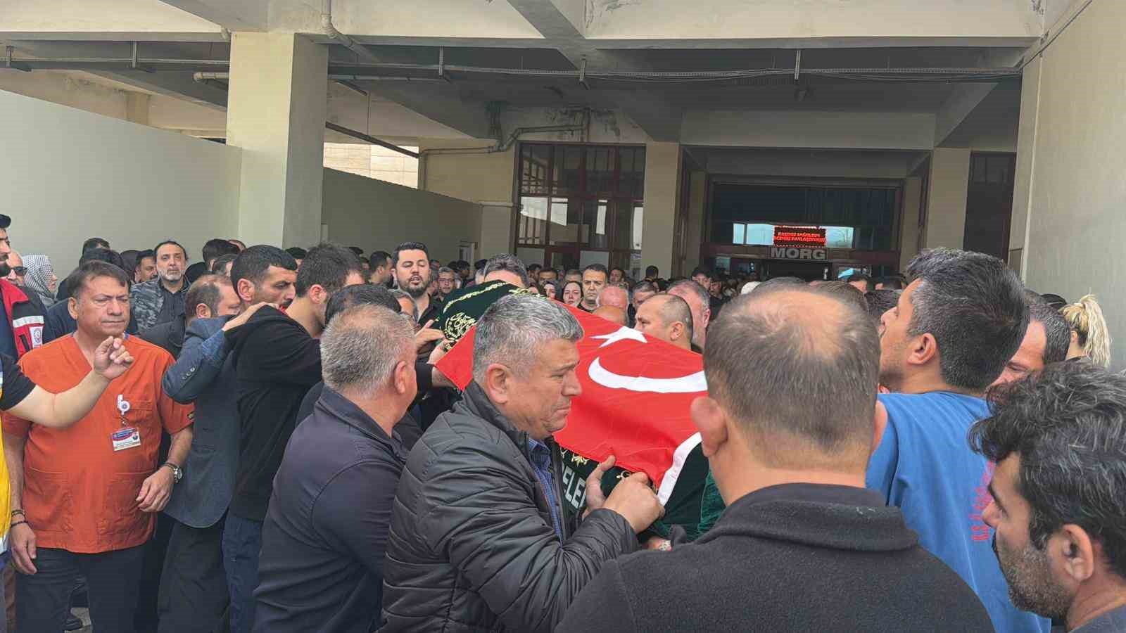 saldirida hayatini kaybedenlerin cenazeleri morgdan alindi 1 rt3GKuzz