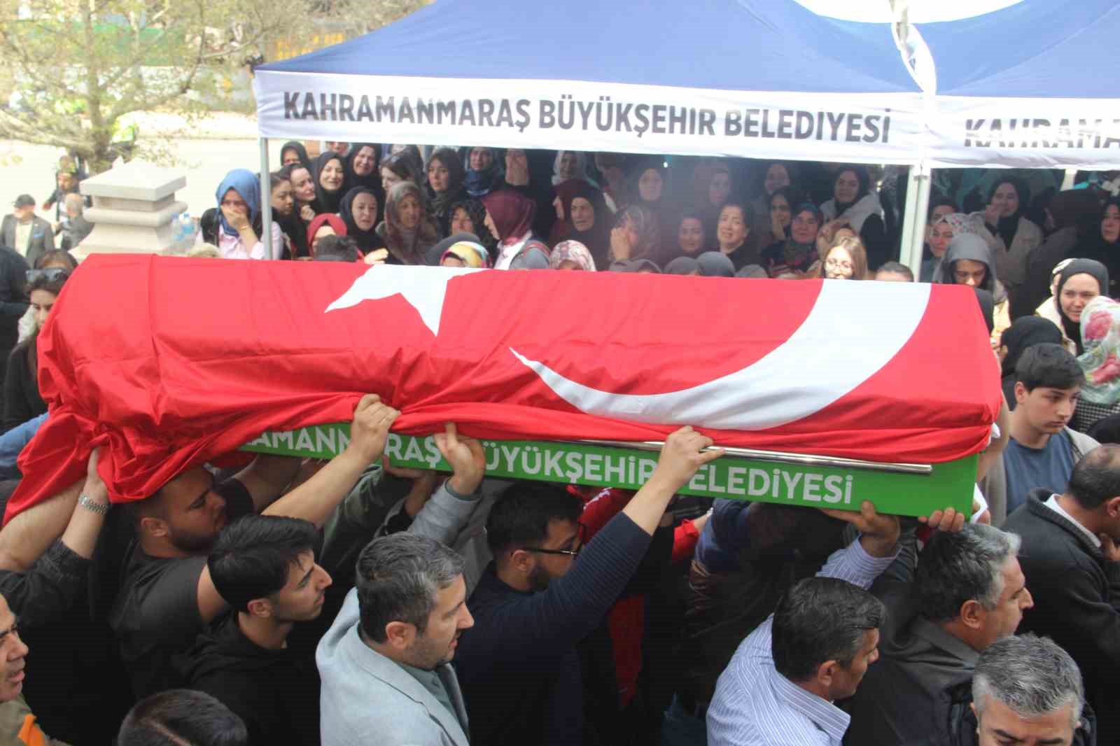 saldirida olen 4 ogrenci gozyaslari icerisinde ugurlandi 3 pheKJEzW