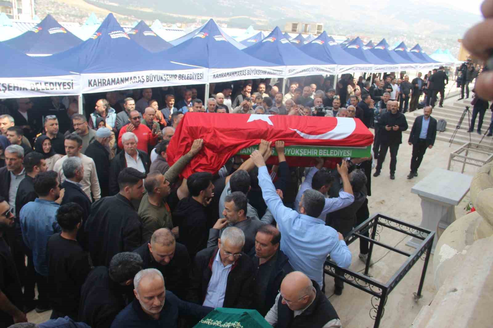 saldirida olen 4 ogrenci gozyaslari icerisinde ugurlandi 4 jpBNTe9r
