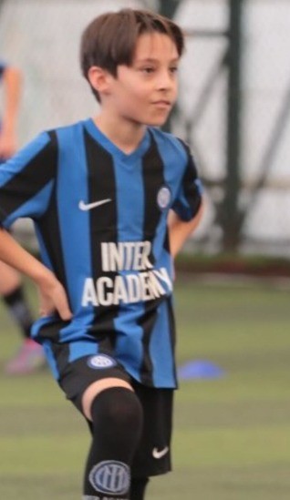 saldirida olen 4 ogrencinin mezarinda huzun ve gozyasi hakim 14 hcQ9tQKz
