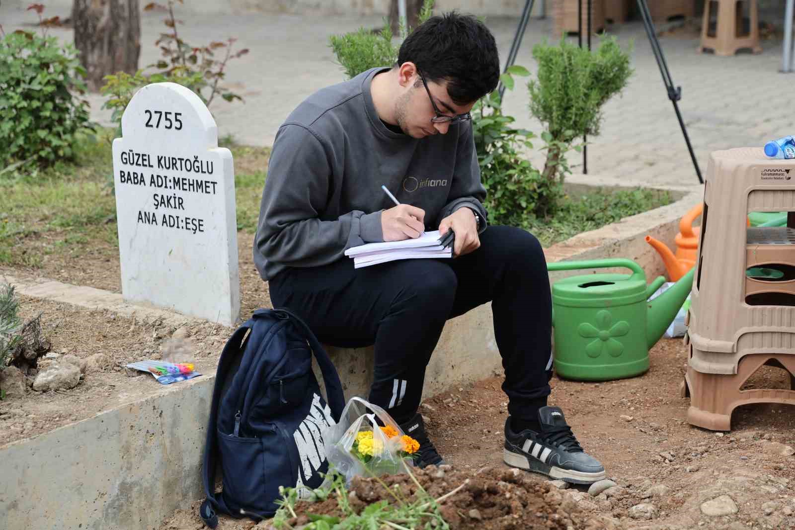 saldirida olen cocuklarin mezarina duygulandiran not birakildi 5 ZyjyXIRy