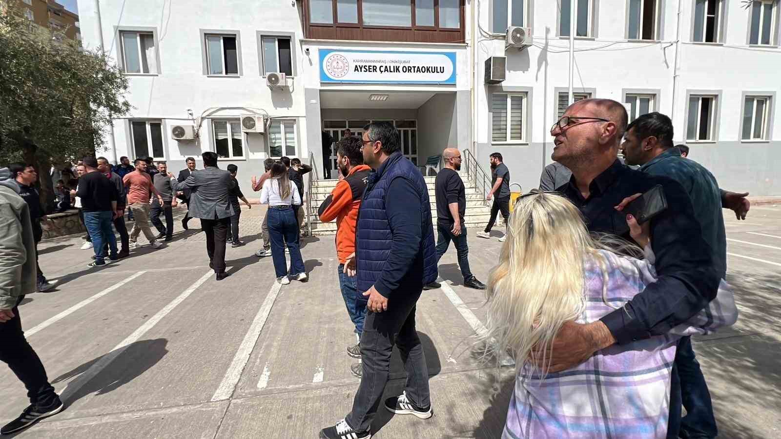 saldirinin gerceklestigi ayser calik ortaokulu kapatiliyor 0 Vmh2175K