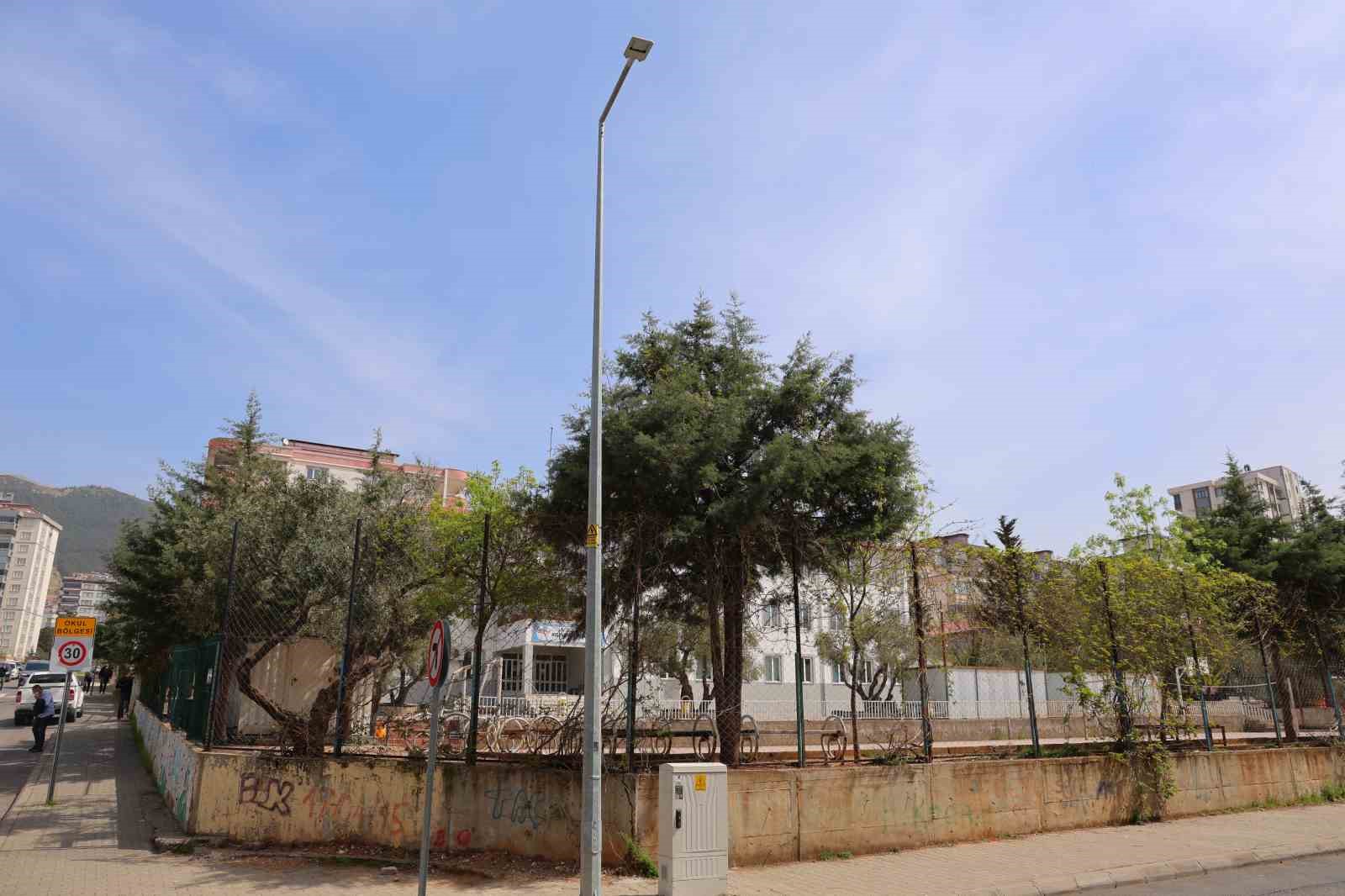 saldirinin oldugu okulda sessizlik hakim 3 j5VH5J5d